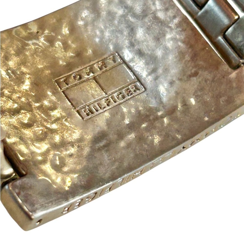 Tommy Hilfiger Unisex Bracelet
Stainless Steel Watchband Look - Picture 15 of 16
